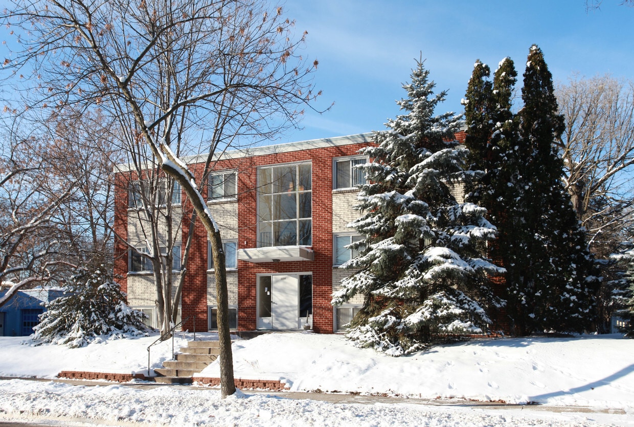 Foto del edificio - 3350 42nd Ave S