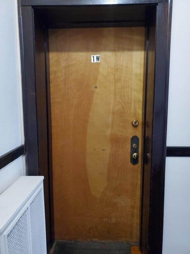 Foto del edificio - 2108 Sherman Ave