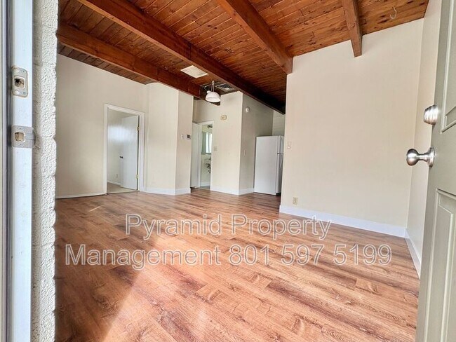 Foto del edificio - 353 S 1100 E