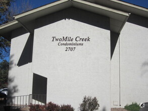Building Photo - 2707 Valmont Rd