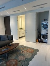 Building Photo - 300 Biscayne Blvd Way