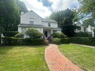Building Photo - 373 Northfield Rd