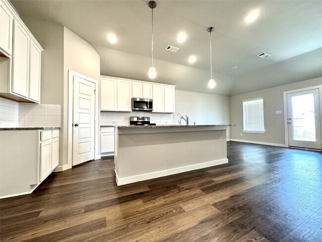 Building Photo - 8635 Oceanmist Cv Dr