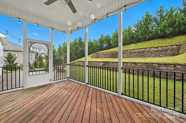 Foto del edificio - 425 Cassia Ct