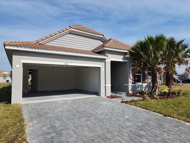 Photo - 1166 Oak Bluff Dr House