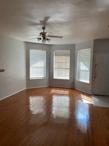 Foto del edificio - 3805 Brandon Park Dr