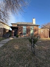 Building Photo - 4216 Phoenix Dr