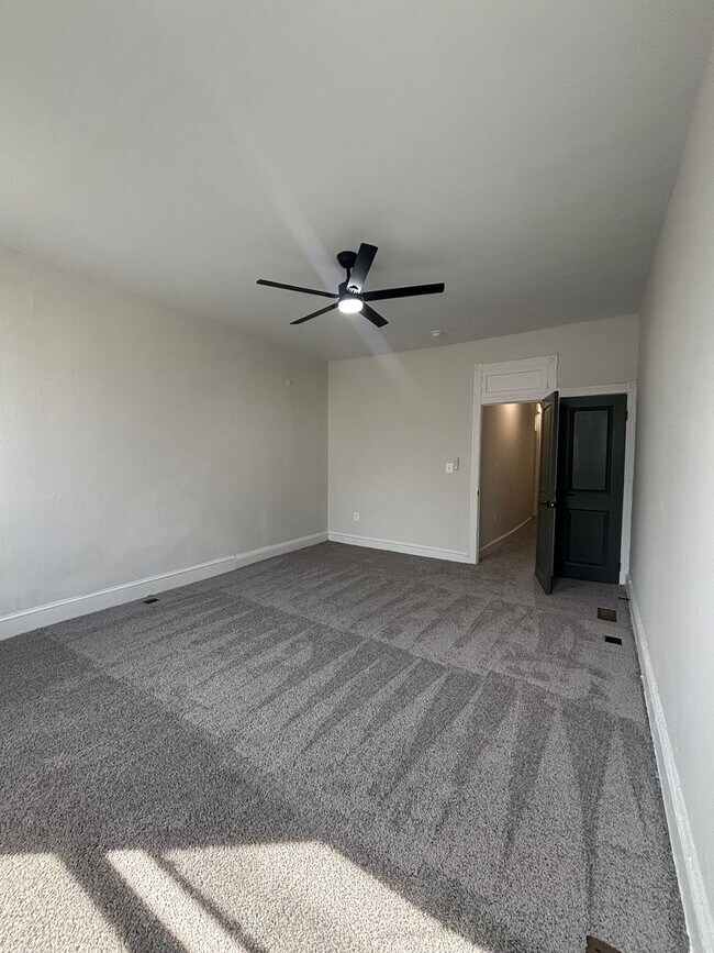 Foto del edificio - Newly Renovated 4BR Home in East Baltimore – Perfect for Families or Professionals!
