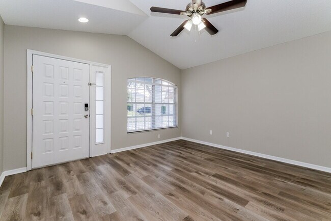 Foto del edificio - 6123 Sand Key Ln