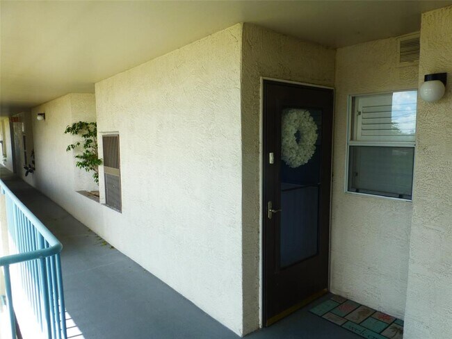 Building Photo - 5557 Sea Forest Dr