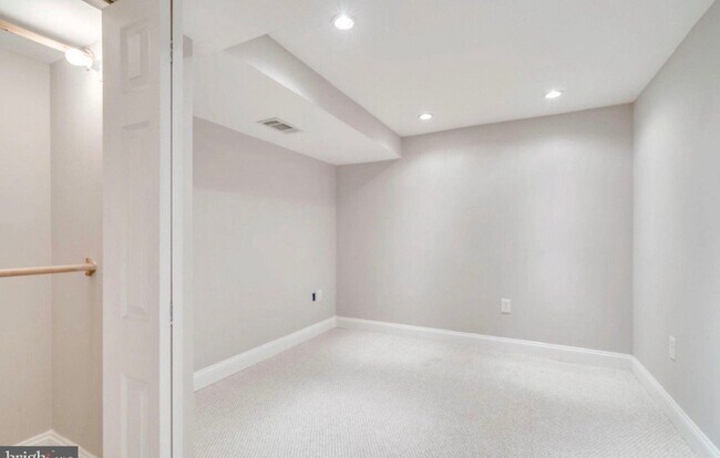 Foto del edificio - 6430 Gildar St