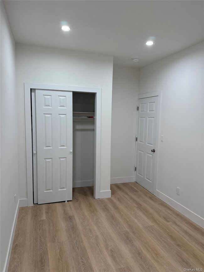 Foto del edificio - 238-01 Braddock Ave