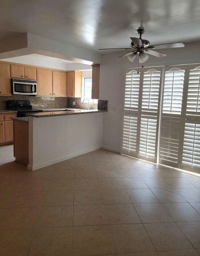 Foto del edificio - 810 Edgewood St