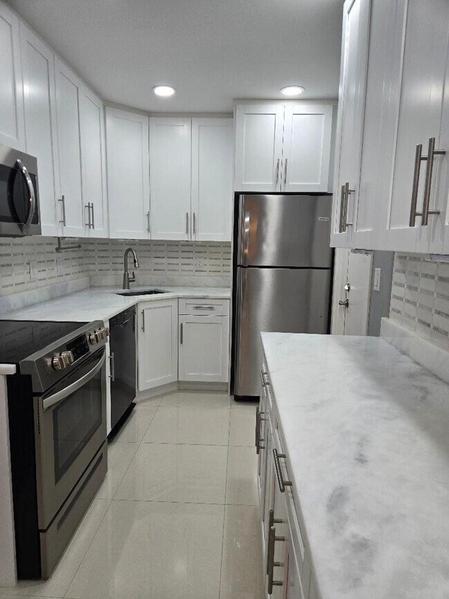 Foto del edificio - 639 W Oakland Park Blvd