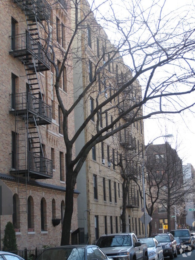Building Photo - 30-95 29th St
