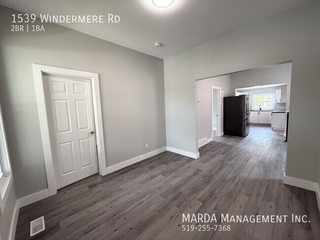 Photo du bâtiment - NEWLY RENOVATED 2 BED/1 BATH HOME - EAST WINDSOR + UTILITIES