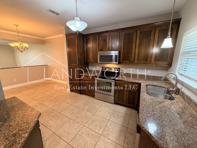 Building Photo - 4612 Angus Dr