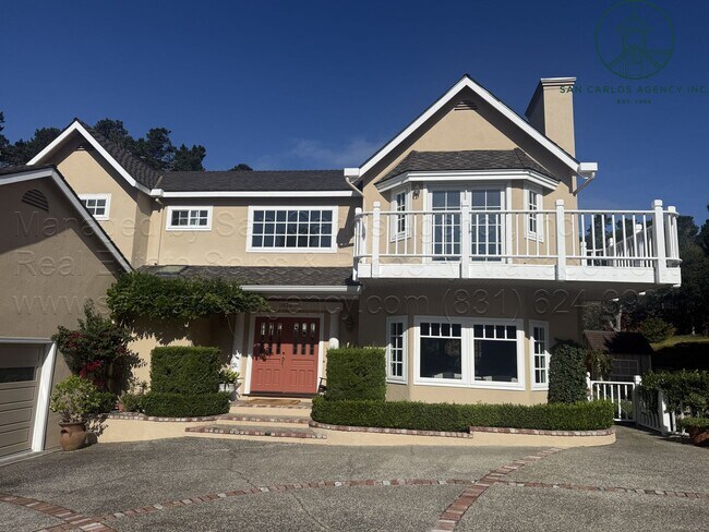 Foto del edificio - Spacious Five Bedroom Home in Gated High Meadow Neighborhood