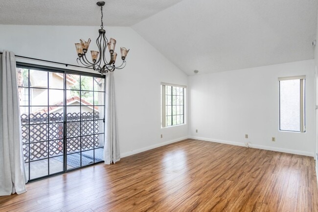 Foto del edificio - 2392 Archwood Ln