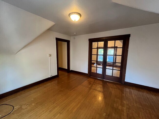 Foto del edificio - 1037 Jenifer St