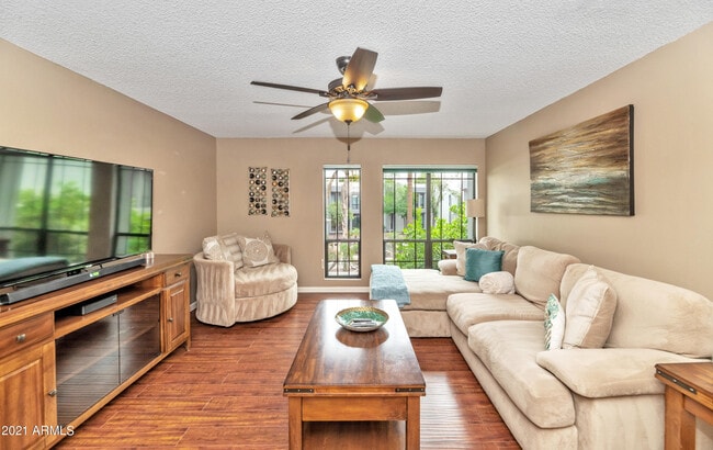 Foto del edificio - 5205 N 24th St