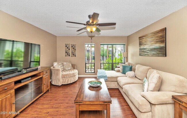 Building Photo - 5205 N 24th St