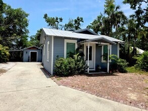Building Photo - 818 Windsor Dr