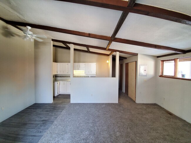 Building Photo - 511 Wrexham Ave SW