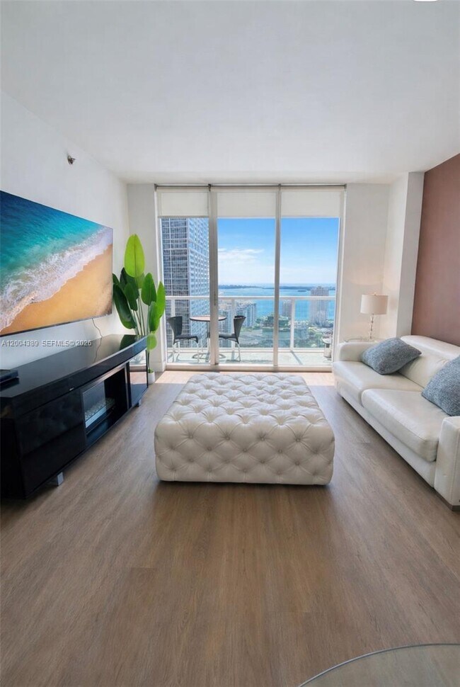Building Photo - 500 Brickell Ave