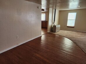 Building Photo - 1206 N Abilene Ave