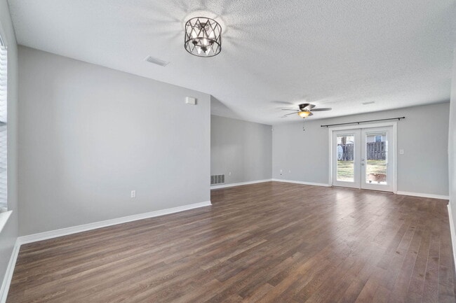 Building Photo - 107 Trenton Ave