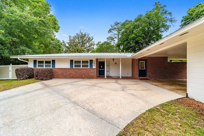Beautiful 3/2 in Forest Ridge - Beautiful 3/2 in Forest Ridge House