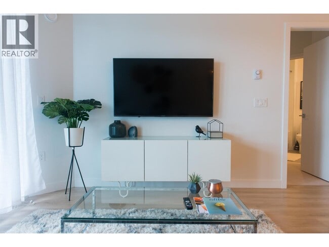 Photo du bâtiment - 603-603 Regan Ave