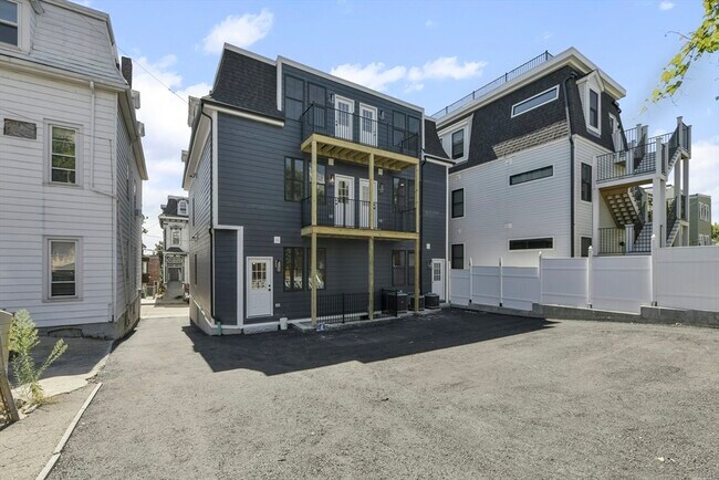Foto del edificio - 227 Princeton St