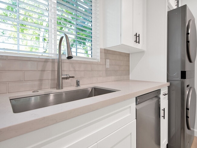 Building Photo - 16830 Killion St