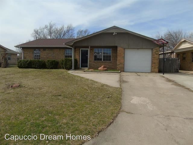 Primary Photo - 116 Elk Dr