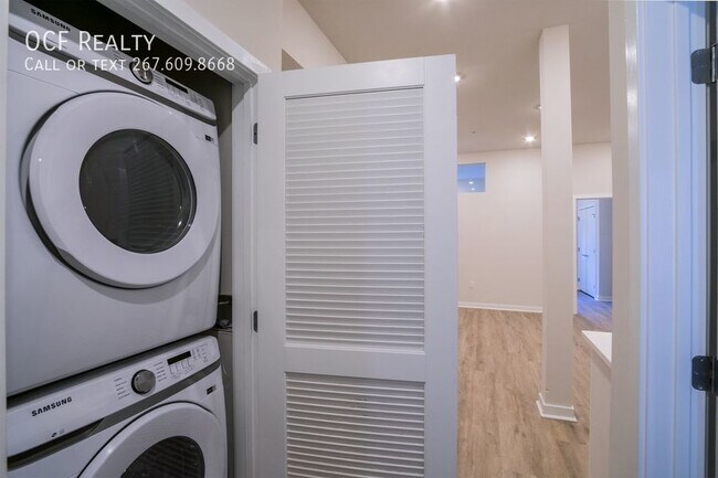 Building Photo - Modern Grays Ferry Apartment