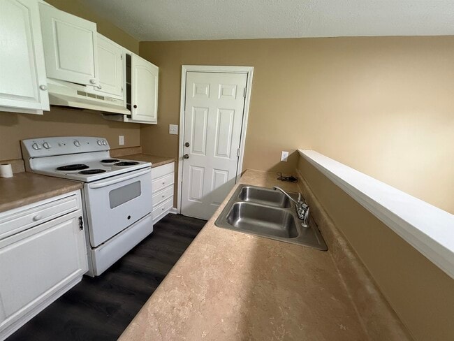 Building Photo - 62 Cinnamon Dr