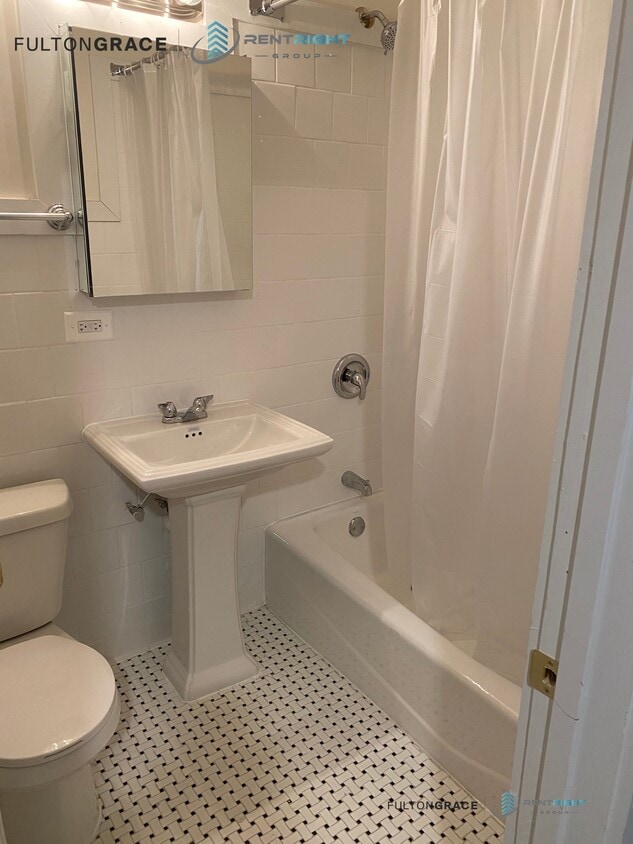 Foto principal - 845 W Agatite Ave