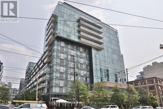 Building Photo - 552-1552 Wellington St W