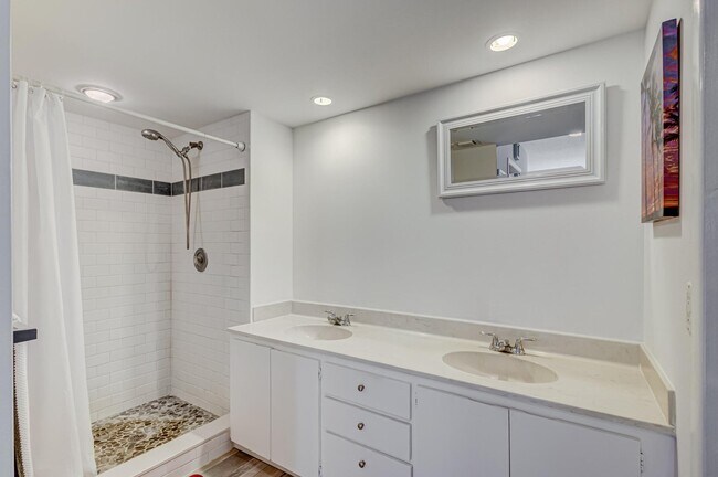 Foto del edificio - 918 9th Terrace