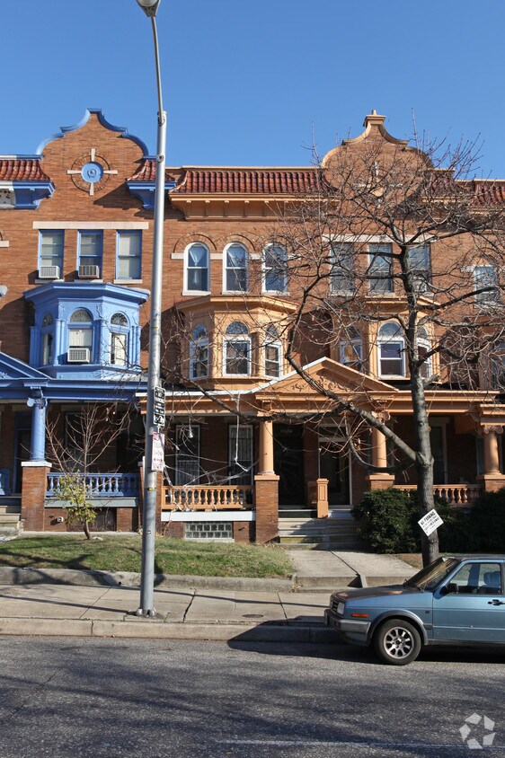 Primary Photo - 2807 N Calvert St