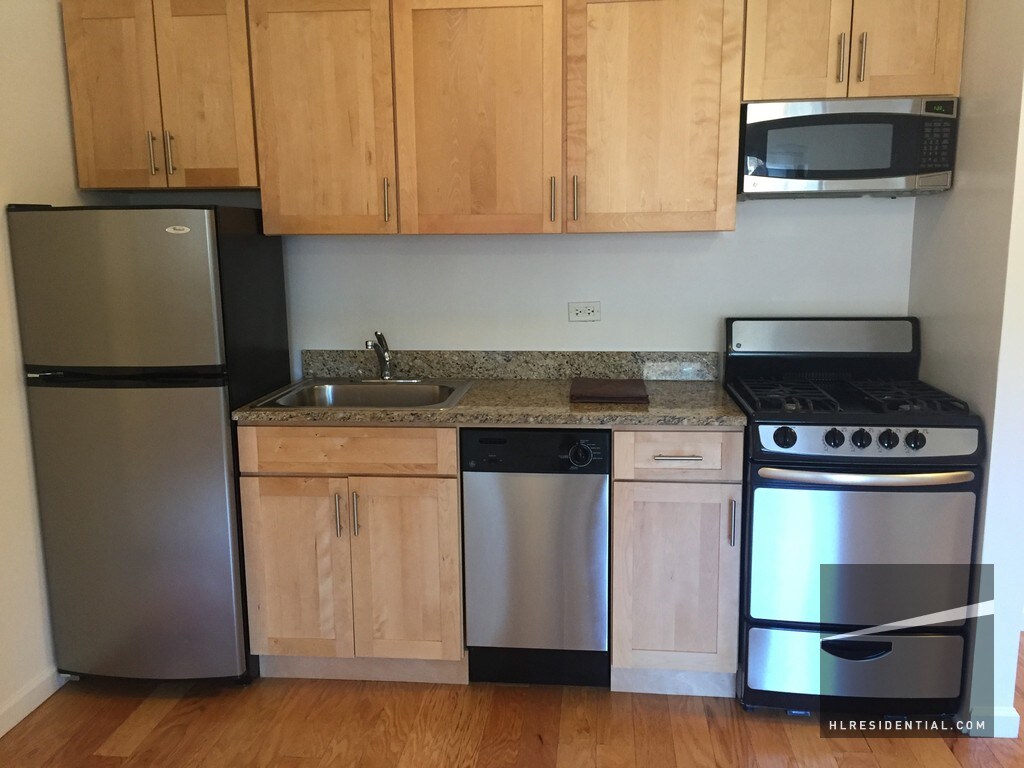 Primary Photo - 3172 31st St