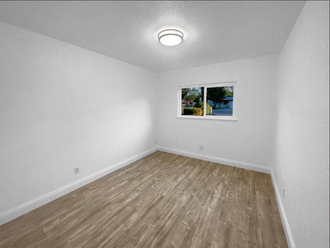 Building Photo - 1109 Frienza Ave