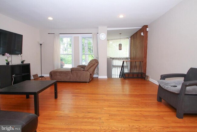 Foto del edificio - 2734 W Country Club Rd