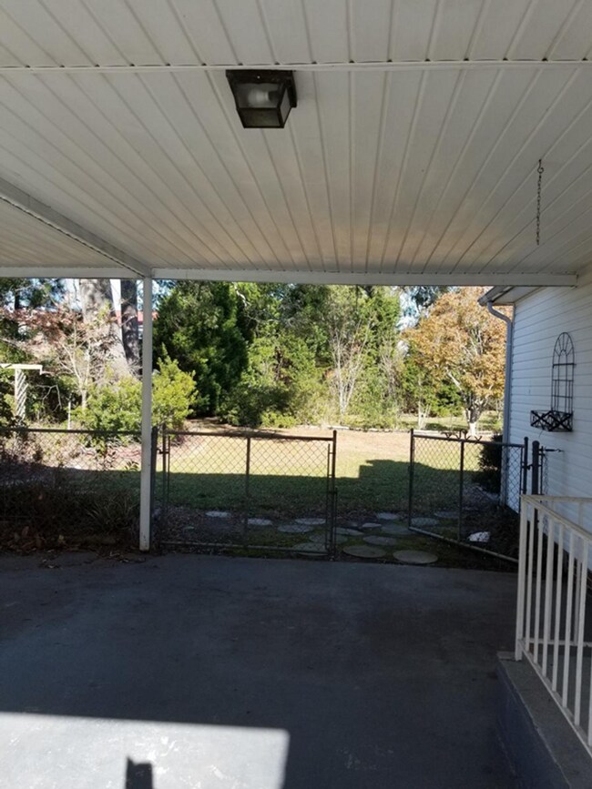 Foto del edificio - 3 bedroom 2 Bath Palmetto Street Florence ...