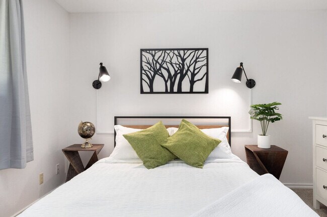 Foto del edificio - 804 N Main St