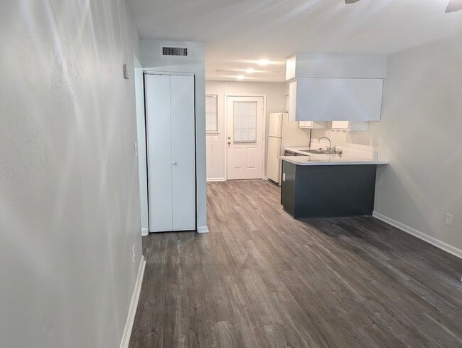 Photo - 2347 Horne Avenue Apartment