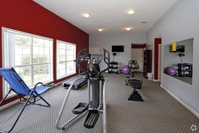 Gimnasia - Pines on the Bay Apartments