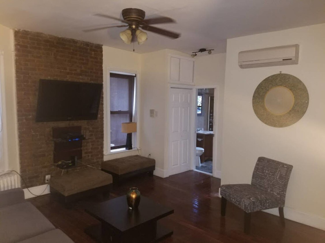 Foto del edificio - 316 W 36th St